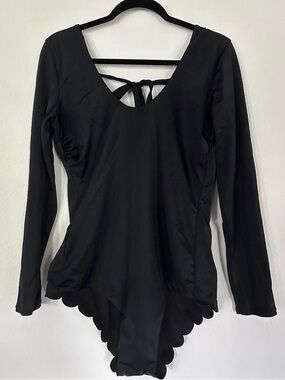 Vanilla Beach One Piece Long Sleeve Black Scalloped Swimsuit Size Large